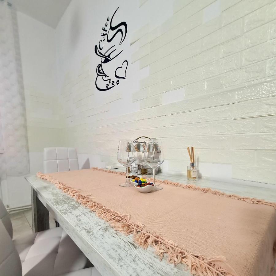 Mural Art Apartament Petroszany Zewnętrze zdjęcie